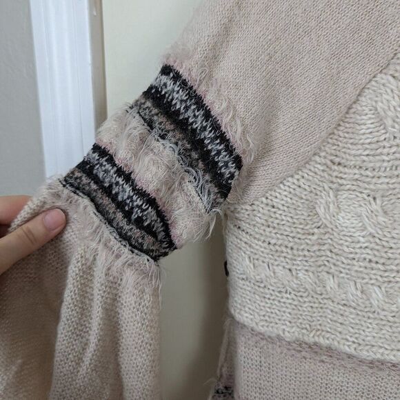 Free People | Cream Cable Knit Distressed Sweater Size Extra Small - Picture 11 of 14
